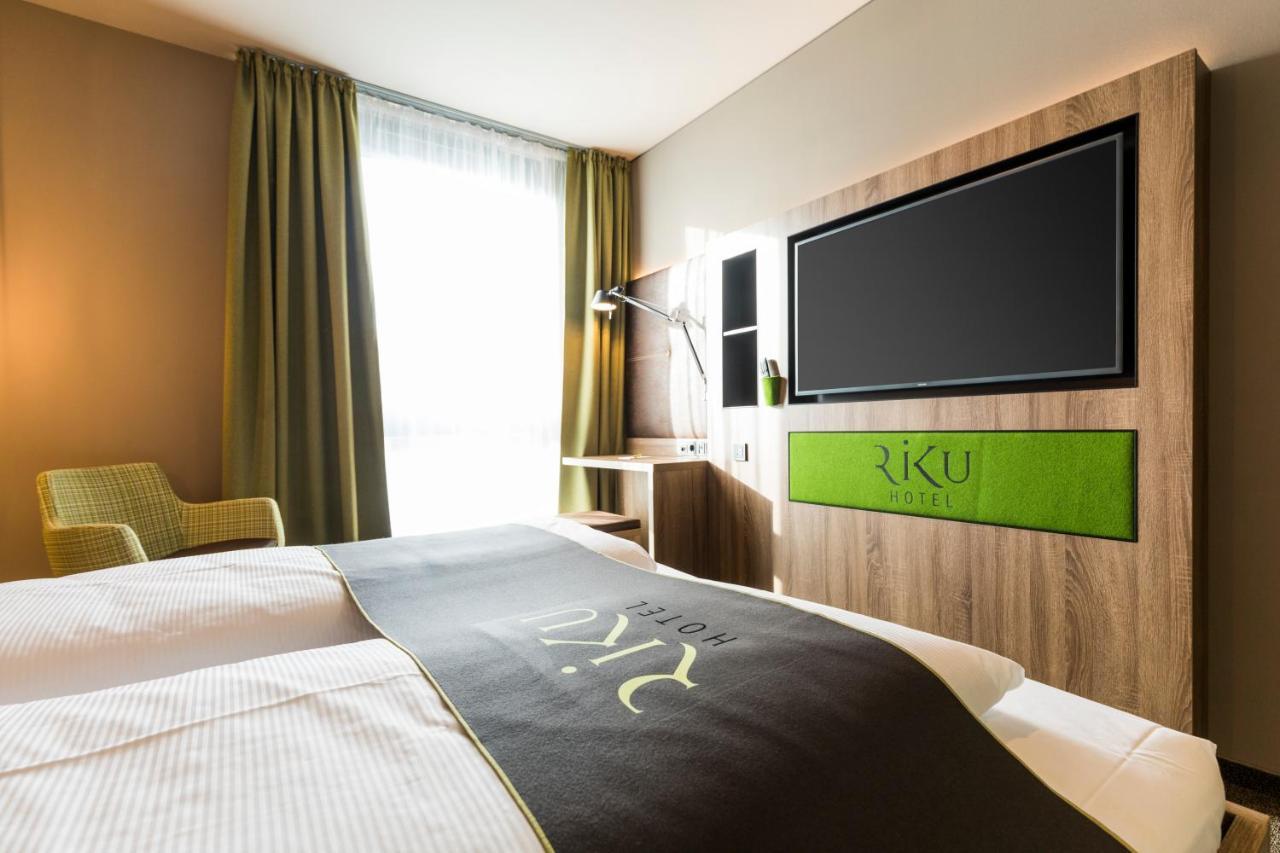 Riku Hotel Пфулендорф Екстериор снимка